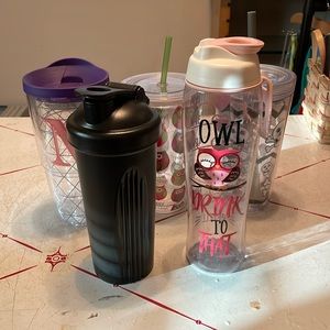 5 Water Bottles / Cups